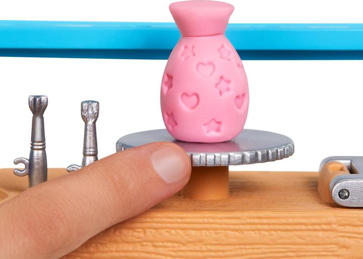 Produktbild Barbie Wellness Kunst- & Kreativ-Atelier