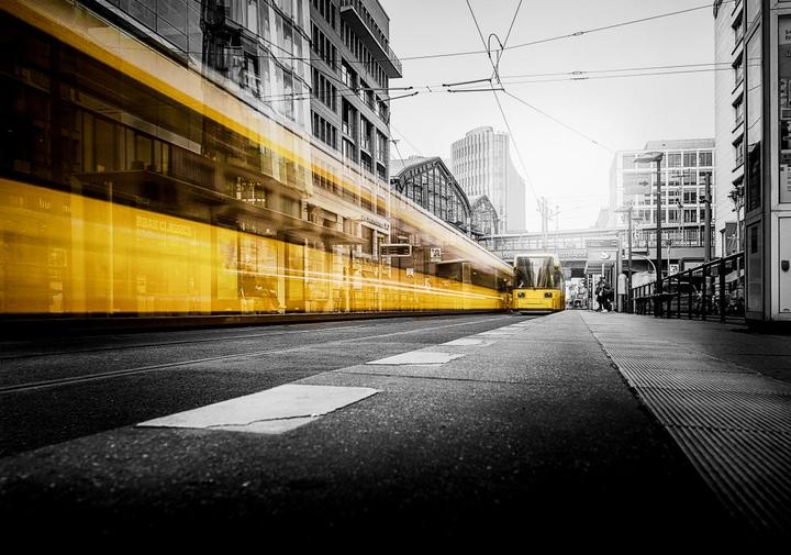 Produktbild Trenddeko Silbereffekt Berlin Friedrichstrasse (100 x 70 cm)
