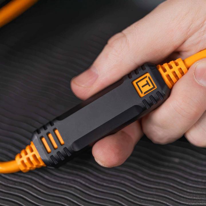 Actual product image Tether Tools TetherPro USB-C Optima 10G rechts orange 4,6m (4.60 m, USB 3.2 Gen 2)