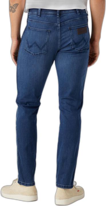 Actual product image Wrangler Slim Fit Larston Jeans (32)