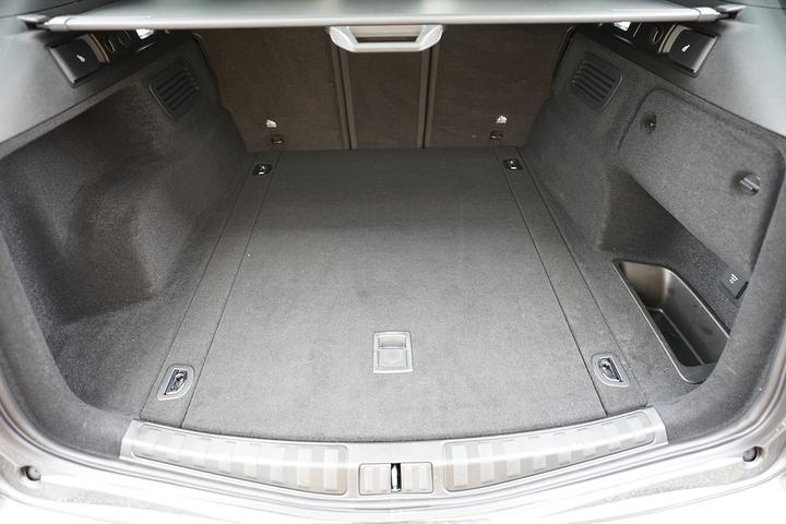 Actual product image Aristar Boot tray for Alfa Romeo Stelvio (without sound system) from 2017