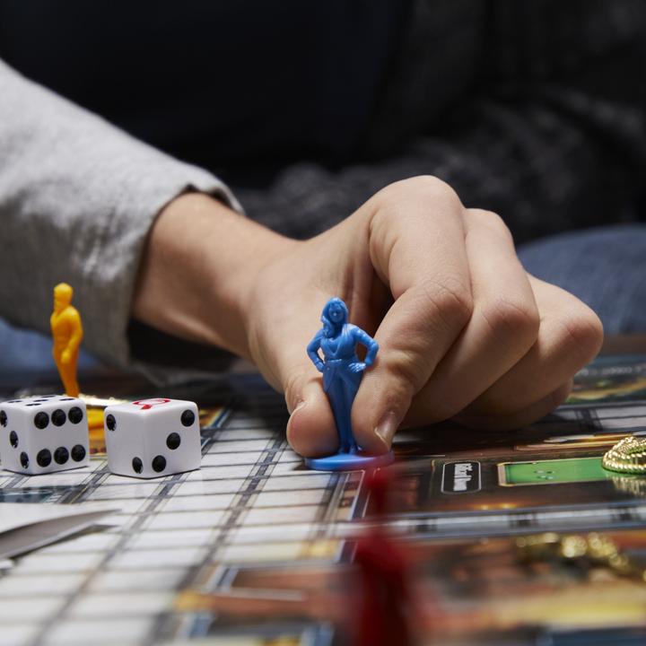 Produktbild Hasbro Gaming Cluedo Brettspiel, neu gestaltetes Cluedo für 2–6 Spieler, Detektivspiel, Familienspiel für Kinder u (Italienisch)