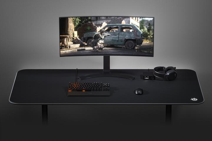Actual product image SteelSeries QcK+ (L)