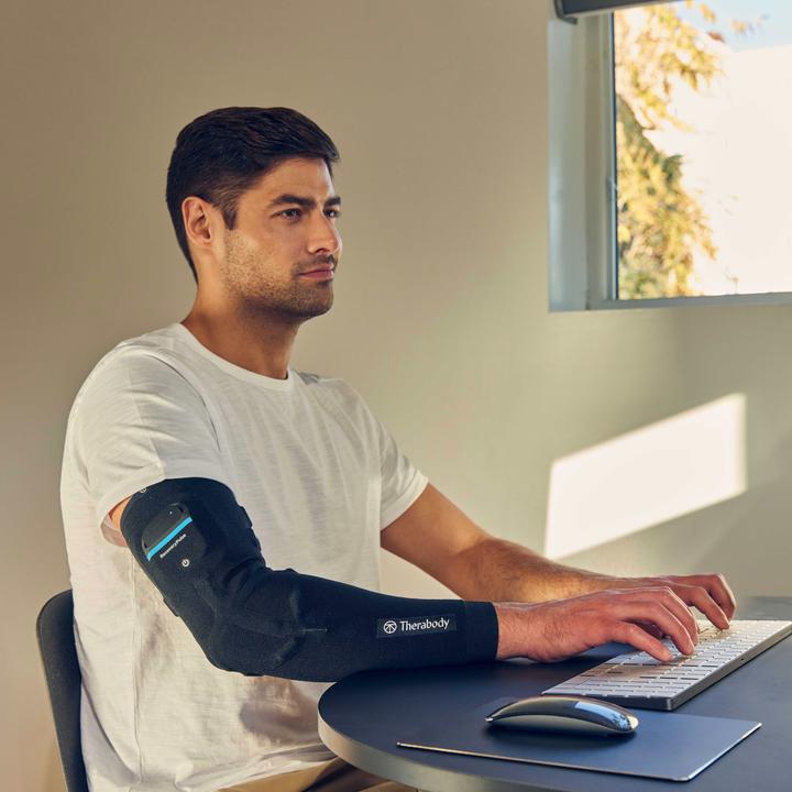Actual product image Theragun Compression sleeve Recoverypulse