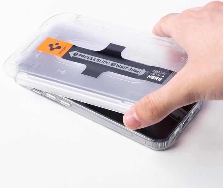 Produktbild Spigen Glas.tR EZ Fit (2 Stück, Apple iPhone 13, Apple iPhone 13 Pro)