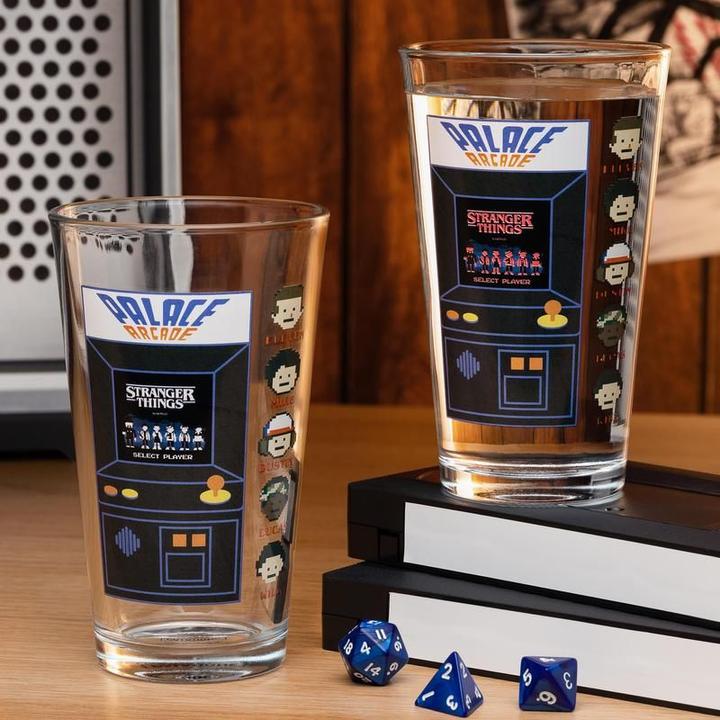 Produktbild Paladone Products STRANGER THINGS - Arcade - Colour Change Glass