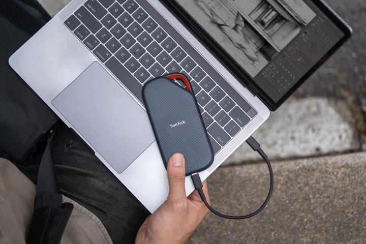 Produktbild SanDisk Extreme PRO mit USB4 (4000 GB)