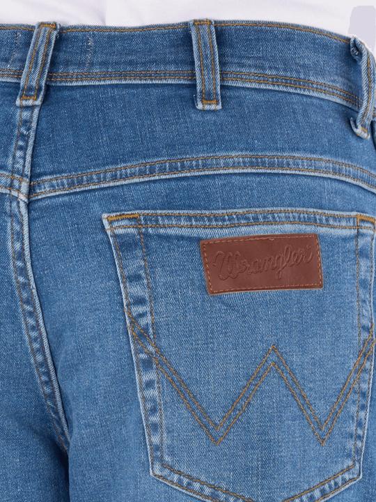 Actual product image Wrangler 10022040 (W30/L32)