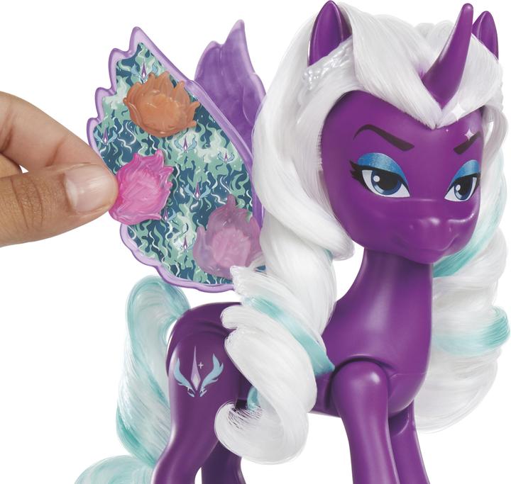 Immagine prodotto My Little Pony Zipp Storm Surprise Wings Fashion Doll con ali e accessori