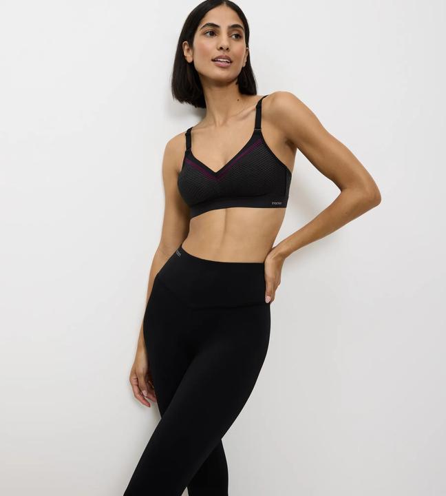 Actual product image Triumph Sports bra "Triaction Free Motion (XL, Single pack)