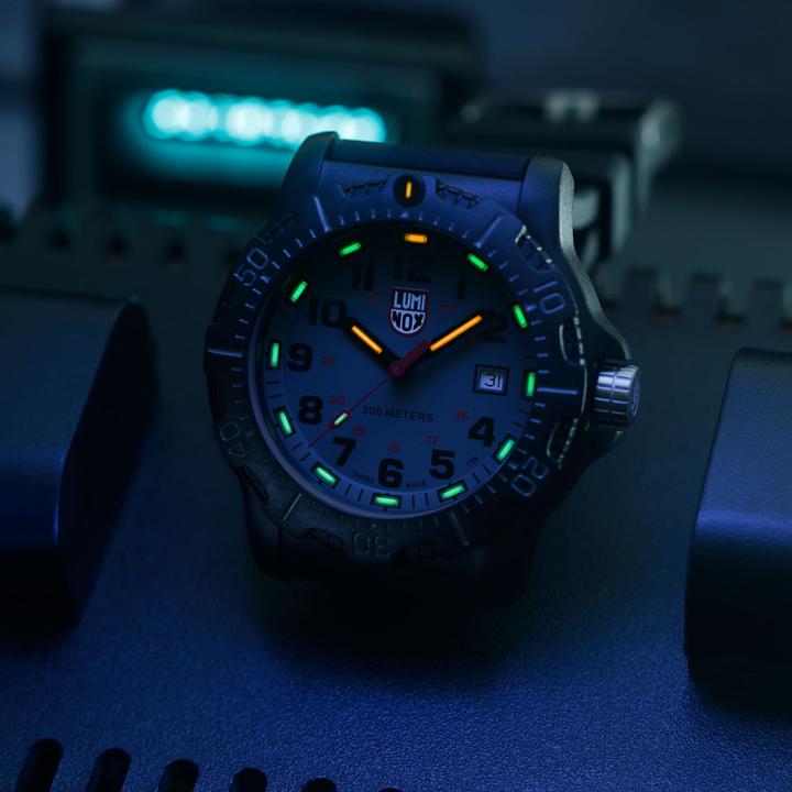 Produktbild Luminox Ops 8880 (Swiss Made, Taucheruhr, Analoguhr, 45 mm)