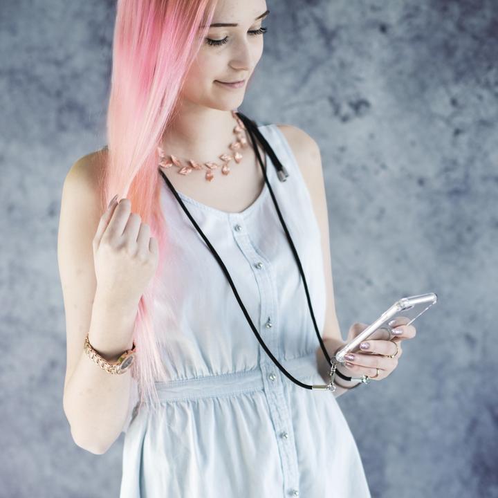 Produktbild Hama Cross-Body-Cover mit Umhängekordel für Apple iPhone 11, Transparent (Apple iPhone 11)