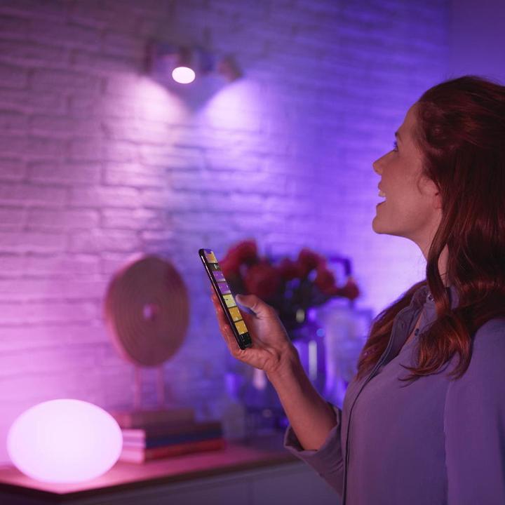 Actual product image Philips Hue White & Color Ambiance BT (E27, 6.50 W, 806 lm, 4 x, F)