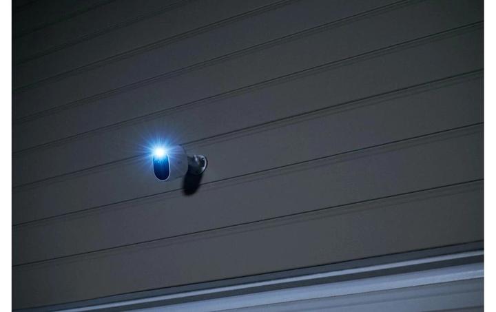 Productafbeelding Arlo Essential Spotlight Camera VMC2330 Set van 3 (1920 x 1080 Pixels)