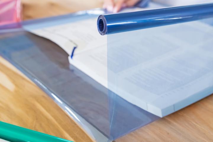 Actual product image Idena Book foil 5m x 40cm blue