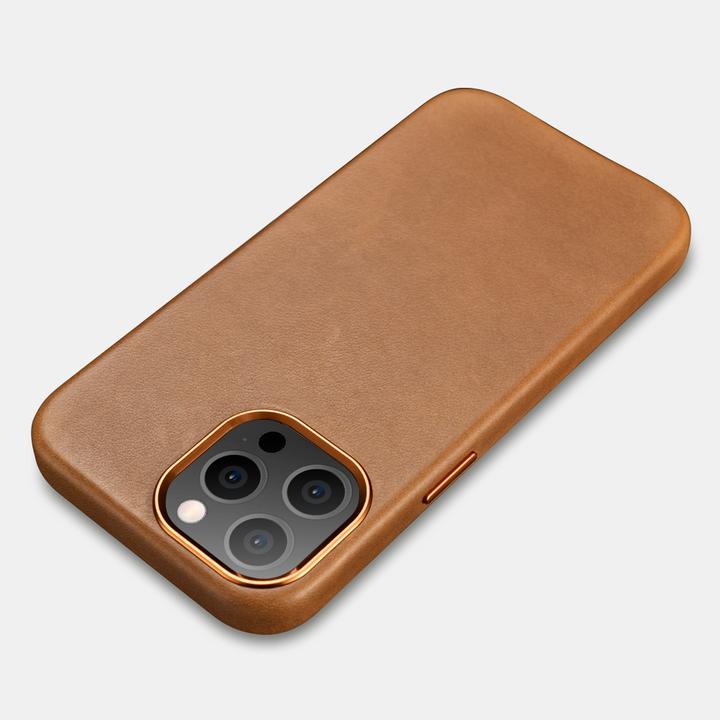 Image du produit iCarer Housse en cuir huilé pour iPhone 13 Pro Noir (Compatible avec MagS) (Apple iPhone 13 Pro, Apple iPhone 15 Pro Max)