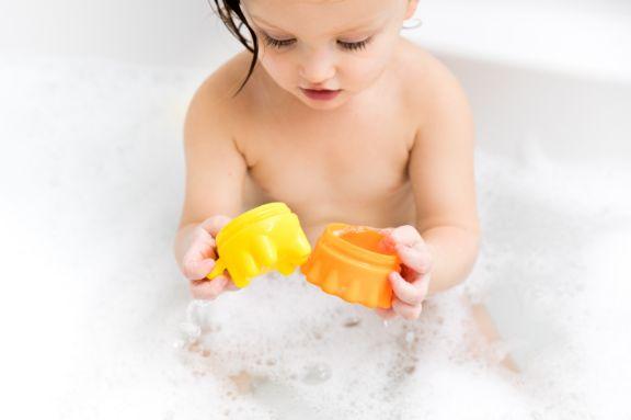 Actual product image Ubbi Mix bath toys