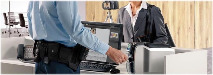 Immagine prodotto Zebra Stampante per carte di plastica ZC300 (300 dpi)