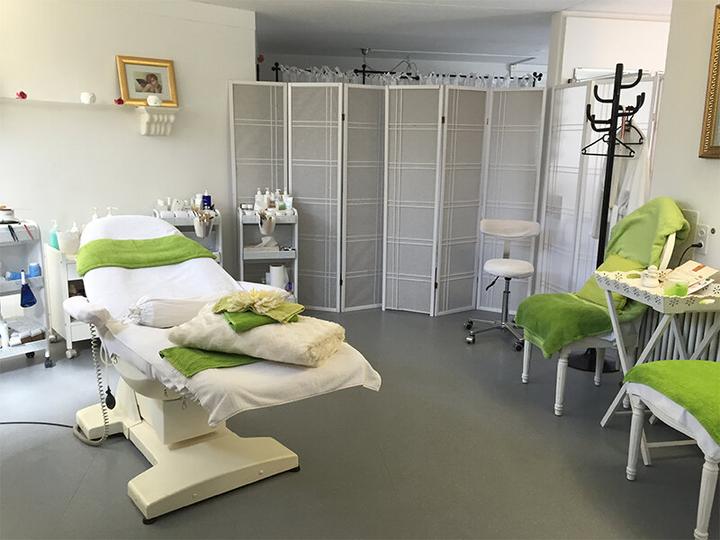 Immagine prodotto Smartbox Dall'ufficio alla spa: 1 esperienza bien-être per un superprofessore (1 pers.)