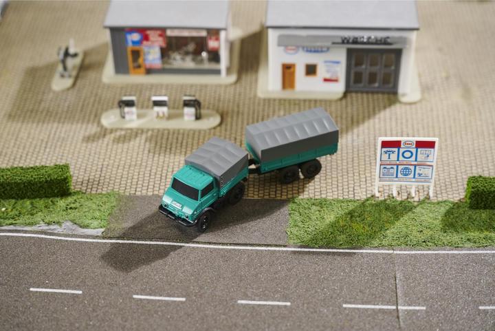 Immagine prodotto Carson 1:87 MB Unimog Forst w.Häng.2.4G 100%RTR (RTR pronto all'uso)