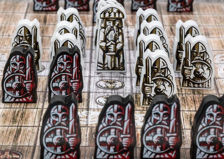 Immagine prodotto Tactic Racconti dei Vichinghi: Tafl King (58984) (Svedese, Francese, Inglese, Russo, Finlandese, Lituano, Tedesco, Spagnolo, Ucraino)