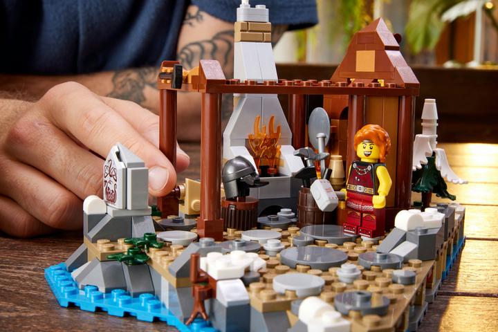 Immagine prodotto LEGO Idee Villaggio Vichingo (21343, LEGO Ideas, Set LEGO rari)