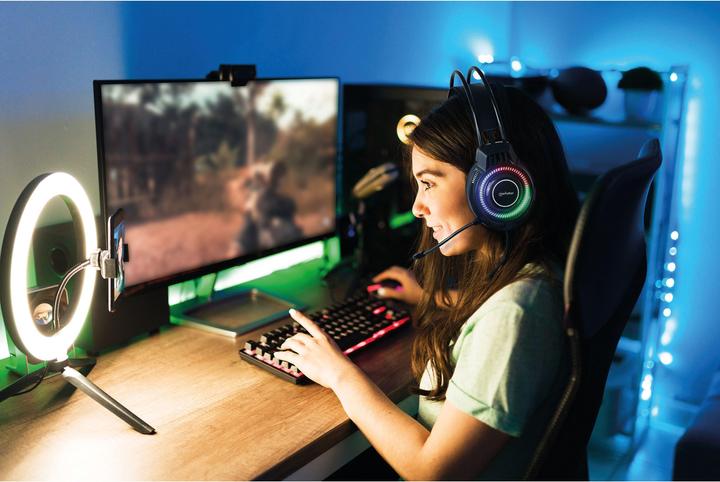 Actual product image Manhattan RGB LED Over-Ear USB Gaming Headset (Cable)