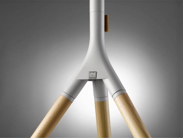 Actual product image One for All Tripod WM7472 (Universal, 65", 30 kg)