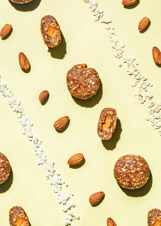 Actual product image KoRo Organic date-based snack ball with oat flakes, salt and almond paste filling (1 pcs., 420 g)
