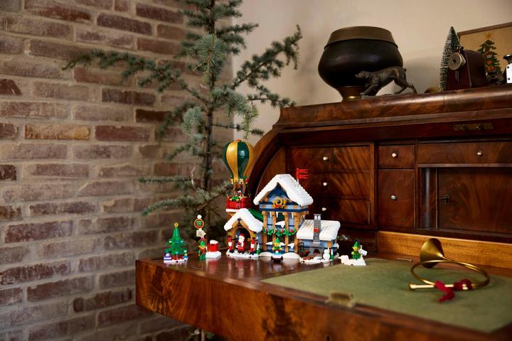 Immagine prodotto LEGO L'ufficio postale di Babbo Natale (10339, LEGO Icons, Set LEGO rari)