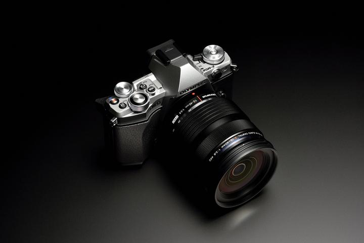 Actual product image Olympus OM-D E-M5 Mark II Kit (14 - 150 mm, 16.10 Mpx, Micro Four Thirds)