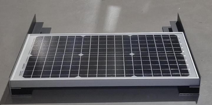 Produktbild Autarking Solar-Spoiler L-Profil Aluminium Schwarz (2 Stück) - 53cm (Solarstecker)