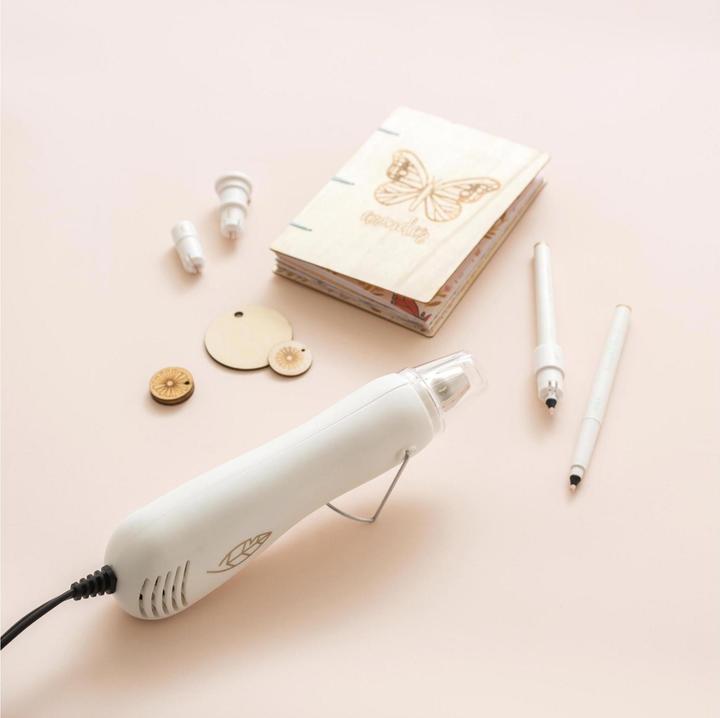 Image du produit We R Memory Keepers Peinture à la plume de la marque Singe Quill