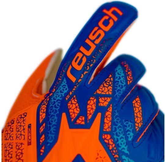 Actual product image Reusch Football Attrakt Solid (4.5)
