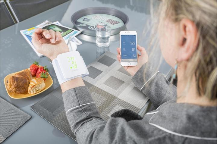 Actual product image iHealth View (Blood pressure monitor wrist)