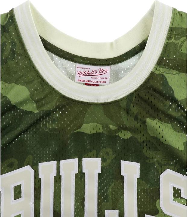 Produktbild Mitchell & Ness NBA Chicago Bulls Swingman 1997 Scottie Pippen Trikot Herren (S)