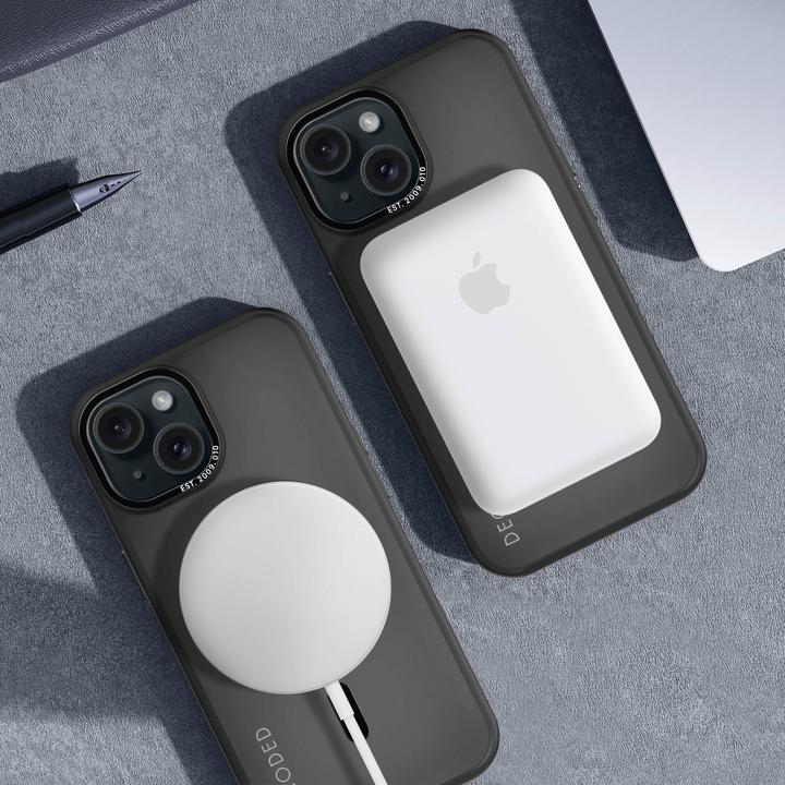 Immagine prodotto Decoded Loop Stand Backcover in plastica riciclata per iPhone 15 Nero (Apple iPhone 15)