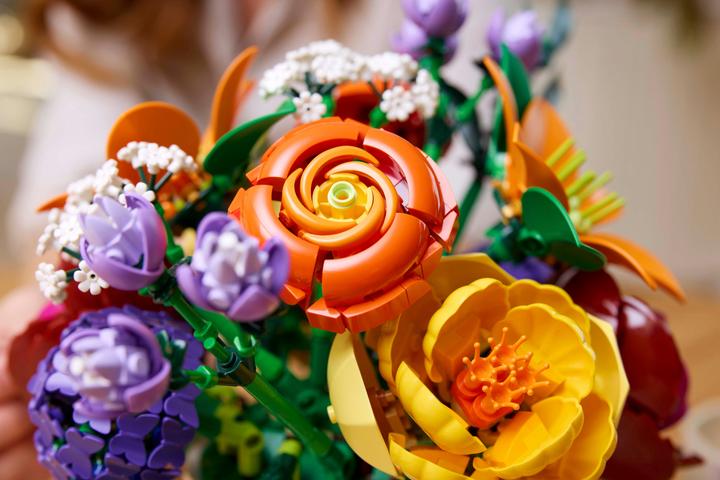 Immagine prodotto LEGO Composizione floreale (10345, LEGO Botanical, Set LEGO rari)