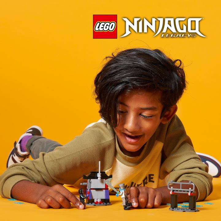 Image du produit LEGO Jeu de bataille : Zane contre Nindroid (71731, LEGO Ninjago)