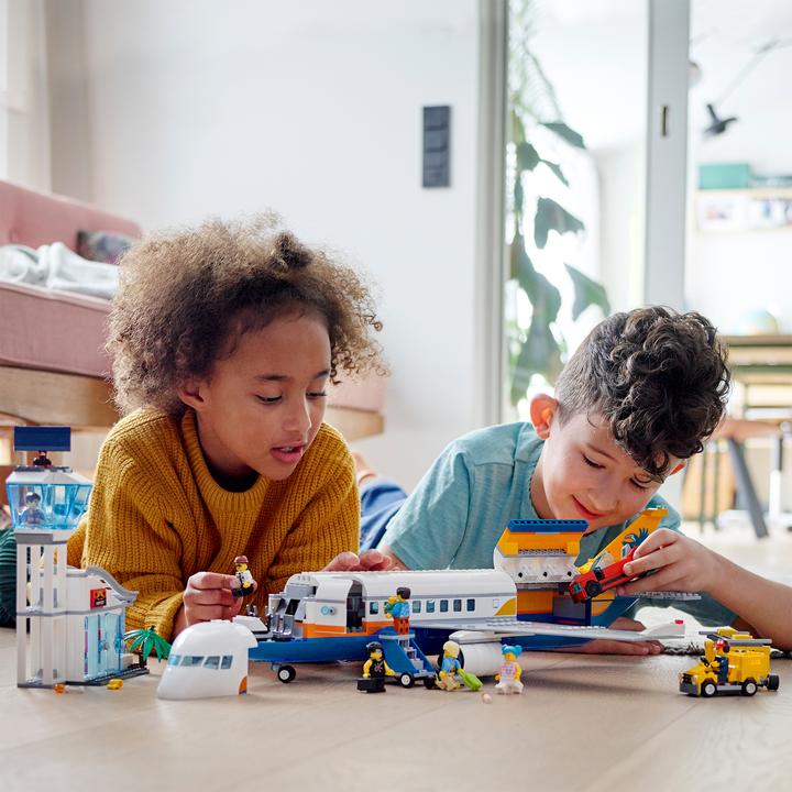 Produktbild LEGO Passagierflugzeug (60262, LEGO City)
