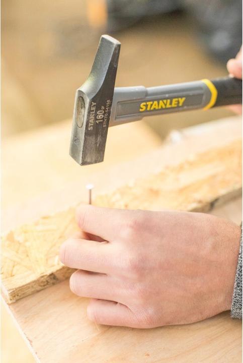 Actual product image Stanley Carpenter hammer fiberglass (160 g)