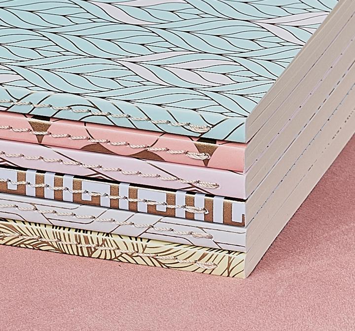 Actual product image Clairefontaine Neo Deco (A5, Plain, Soft cover)