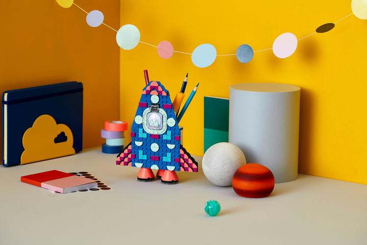 Image du produit LEGO Porte-stylo fusée (41936, LEGO Dots)