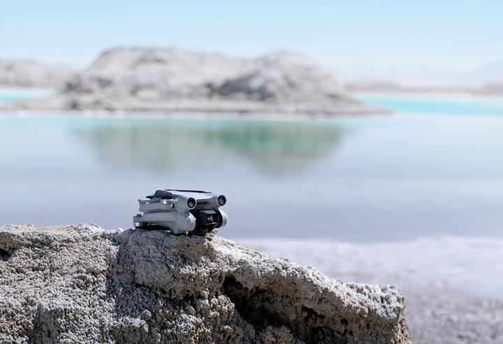 Image du produit DJI Mini 3 Pro avec télécommande (34 min, 249 g, 48 Mpx)