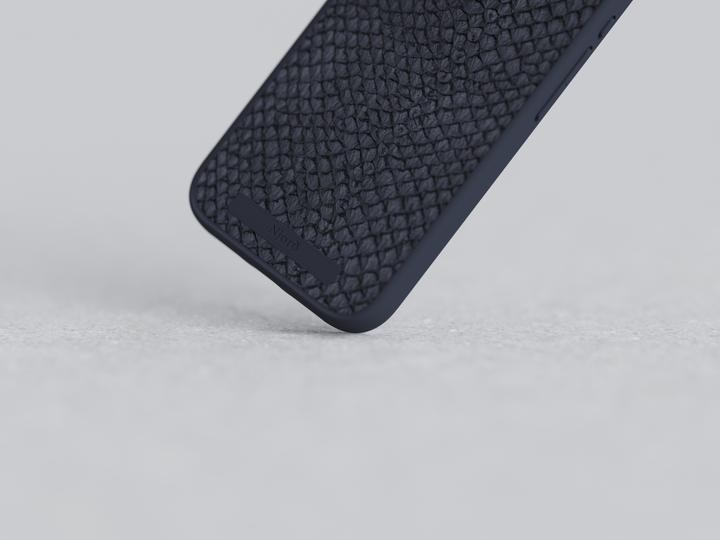 Produktbild Njord Hard-Cover Salm.Leather Magsafe Case Black (Apple iPhone 15 Pro Max)