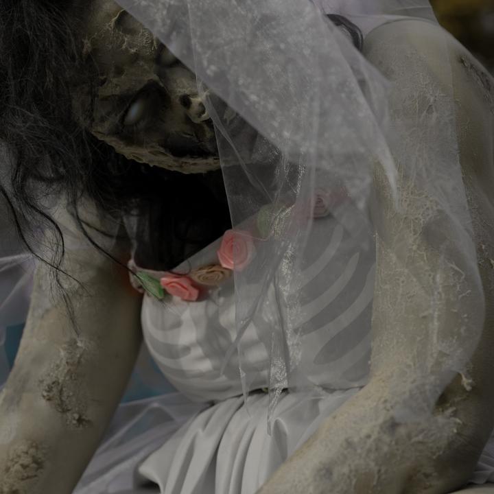 Actual product image Dressforfun Woman costume wedding dress skeleton (S)