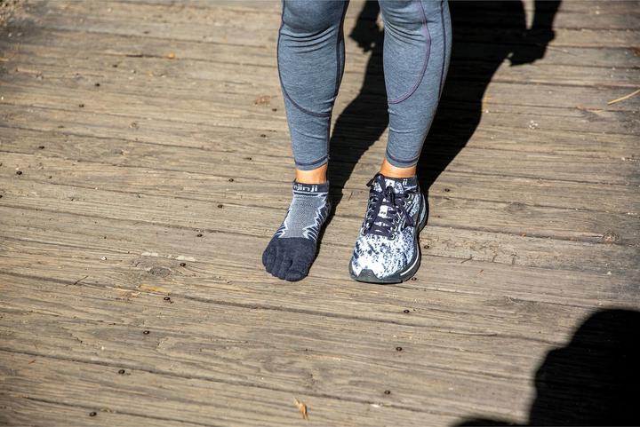 Actual product image Injinji Ultra Run No-Show Wool (M)