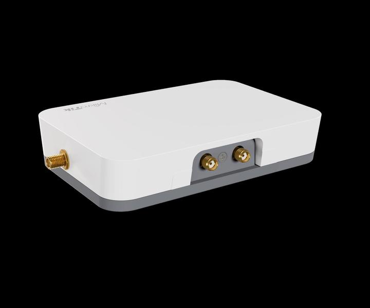 Actual product image MikroTik IoT Gateway KNOT LR8 kit 863-870 MHz