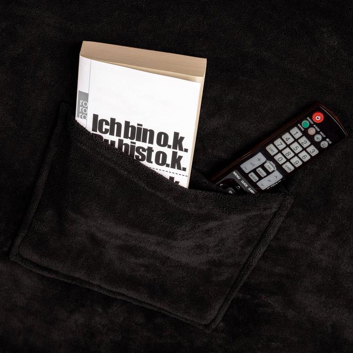 Actual product image tectake 2x cuddly blanket with sleeves (200 x 170 cm)