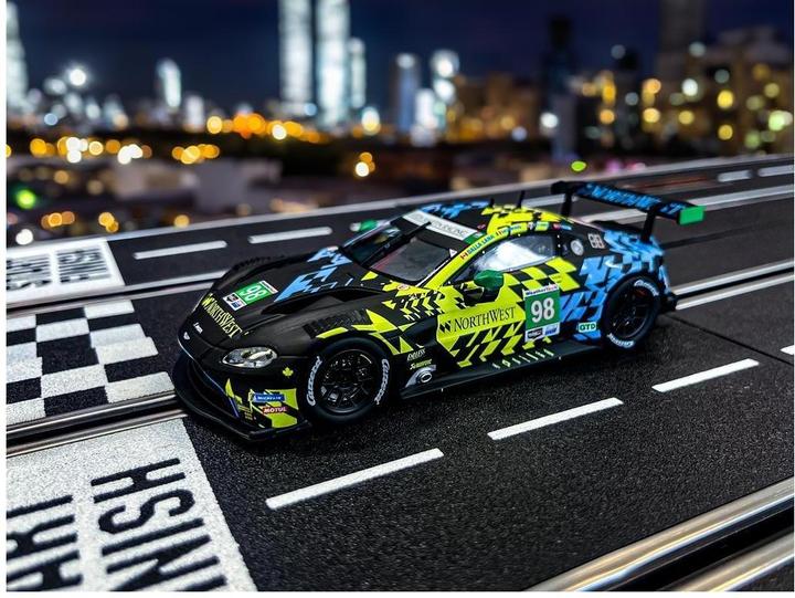 Produktbild Carrera Aston-Martin Vantage GT3